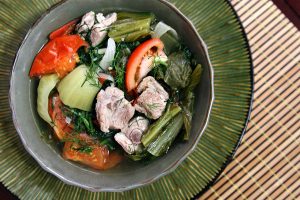 sườn non dưa chua