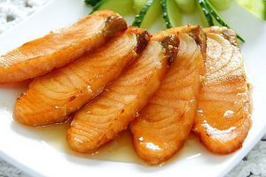 cá hồi chiên nước mắm