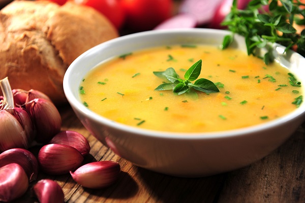 Cách nấu nướng súp tôm quả bí đỏ vừa thơm vừa ngon, tẩm bổ mang đến bé nhỏ ăn dặm dễ dàng thực hiện bên trên nhà